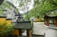 Xinchang Big Buddha Temple Fanyin Hotel - Family