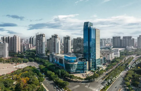 贛州格蘭雲天國際酒店（萬象城南河古浮橋店）