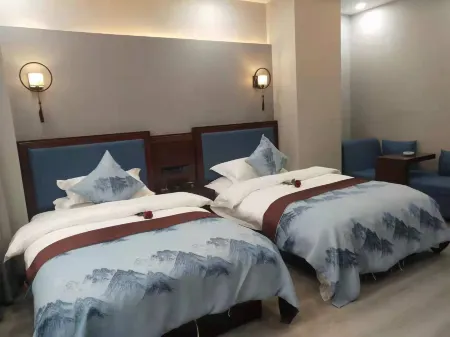 Yucheng Hotel Отели в г. Цинань