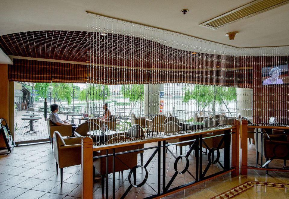 2. 하노이 호텔..