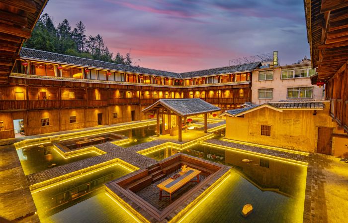 Yongding Earth Building Duilu · Shengheng Building World Heritage Home Stay