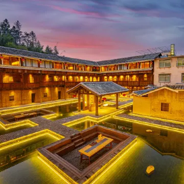 Yongding Earth Building Duilu · Shengheng Building World Heritage Home Stay