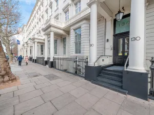 130 Queen's Gate Apartments