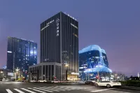 Atour Hotel Zhengzhou East Railway Station Longzi Lake Отели в г. Чжэнчжоу