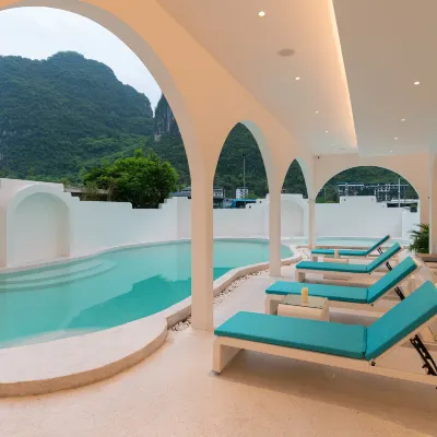 Yangshuo MINOS Hote/ Catton Castle Hotel (Yulong River Ten-Mile Gallery) Hotels near Tuteng Gudao