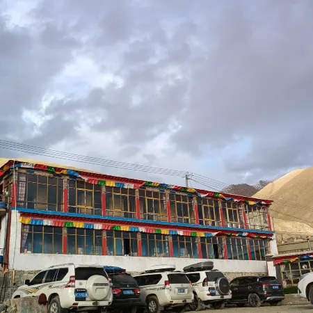 Nyima County Dangre Yongcuo Lake View Hotel