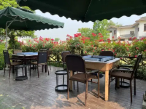Chongzhou Yurun Homestay
