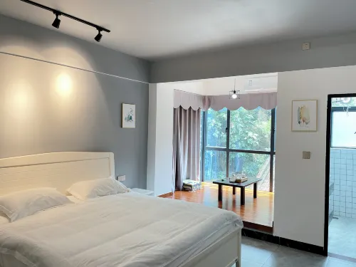 Qingyuan Me and You Inn