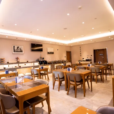 Starway Hotel (Changchun Railway Station)