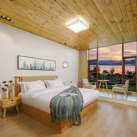 Huaning Kangyuan Homestay