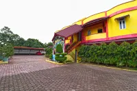 Hotel Rembulan Hotel dekat Pantai Romantis