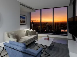 Meriton Suites Surfers Paradise