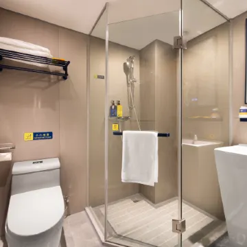 7Days Inn Hotel (Wuhan Simenkou Yellow Crane Tower Subway Station Yangtze River Bridge) Отели рядом с достопримечательностью «Башня желтого журавля»