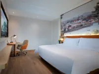 Vienna Hotel (Nanchang High-Speed Railway South Station) Отели рядом с достопримечательностью «Колледж информационных приложений Цзянси (Колледж Ван Тонг)»