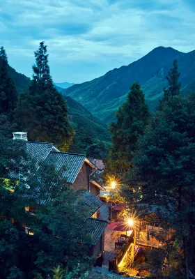 Anji Yunshang Wutong · Wenquan · Cloud Swimming Pool · Vacation Apartment (Jinkongli Grand Canyon) Hotels in Xianlongxia Drifting