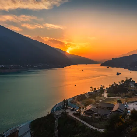 overnight in wushan
