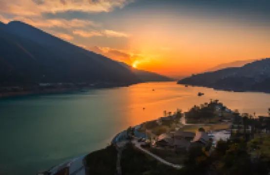 overnight in wushan