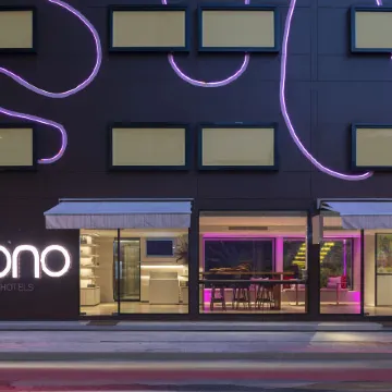 Jono Bangkok Asok Hotel Отели рядом с достопримечательностью «Сой Ковбой»