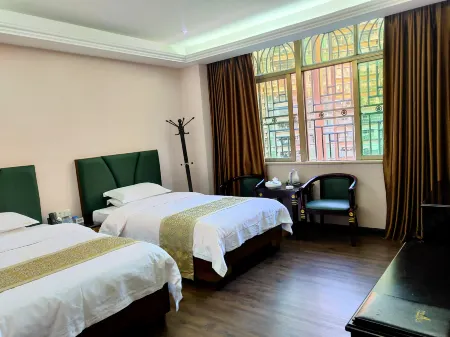 Mangrove Business Hotel Puning Отели рядом с достопримечательностью «CPC Jieyang Committee Party School Puning Branch»