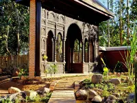 Chateau Orientale Hotels near ສະຖານີຫຼວງພະບາງ