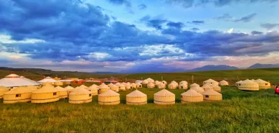 Shandan Wowo Self-driving Camping Camp Hôtels à proximité de : Military Racecourse