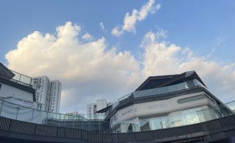 Zhizhu Hotel (Leshan High-speed Railway Station Shihao Plaza)