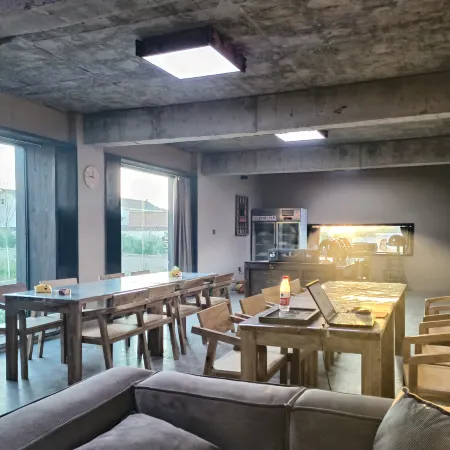 Morning and Evening Art Homestay (Jiangbulake Branch)