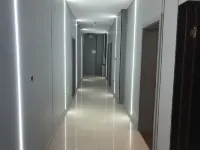 Crystal Hotel (People's Hospital) Hotels in Jishan