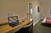 Central Hotel Gloucester by Roomsbooked