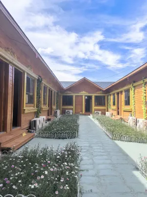 Holgos Tuyue Xiaoyi Homestay