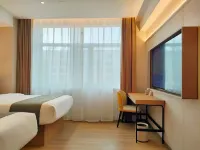 Homeinn Plus（Mishan Railway Station Dong'an Street Department Store） Hotels in Mishan