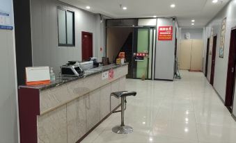 Chenxing Hotel (Third People's Hospital Branch of Yichang Three Gorges Vocational College)