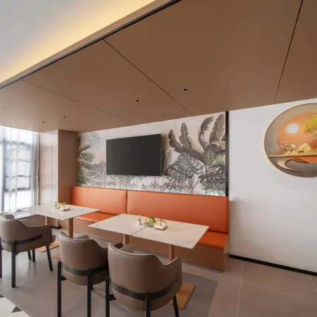 Jinguan City Hotel