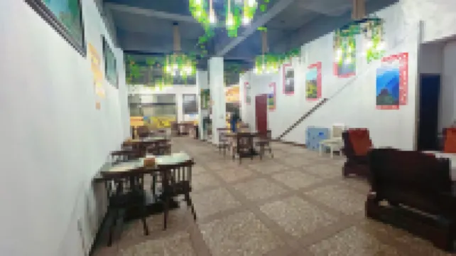 Linshuo Holiday Hotel