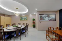 Korla Xinhuijia Peacock River LANO International Hotel - พร้อมอาหารเช้า