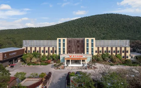 Vienna Hotel Xuzhou Yunlong Lake Huata Scenic Area Отели рядом с достопримечательностью «The Cableway of Yunlong Mountain»