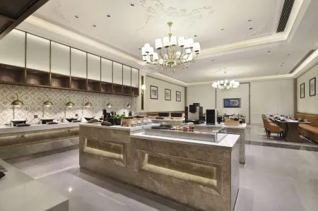 Vienna International Hotel (Hefei Ziyun Road Architectural University Branch) Отели рядом с достопримечательностью «Hefei Finance And Economy Vocational Institute»