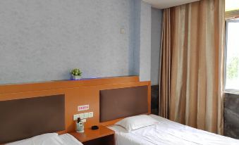 yiyang Luofi Hotel