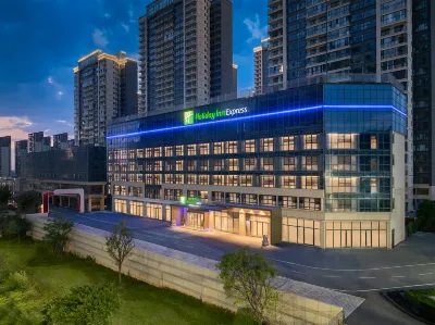 Holiday Inn Express Kunming Economic Dev Zone Отели в г. Экономическая зона развития
