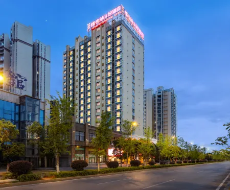 Vienna Hotels Old Lingling District Отели рядом со станцией Lingling Railway Station