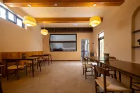 Dunhuang Minglu Designer Guesthouse - สระว่ายน้ำส่วนตัว
