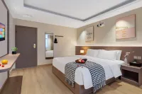 沐居·湯泉飯店（峨眉山高鐵站報國寺店） - 溫泉