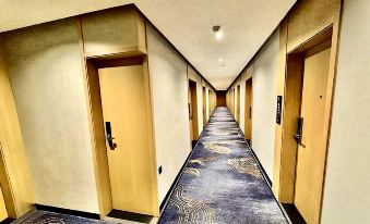 Xifu Holiday Hotel (Hechi City Nandan County Bus Terminal)