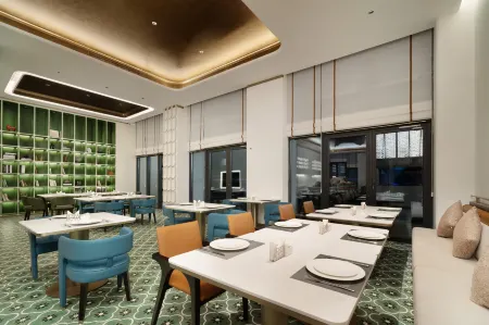 Days Hotel by Wyndham Leshan Downtown