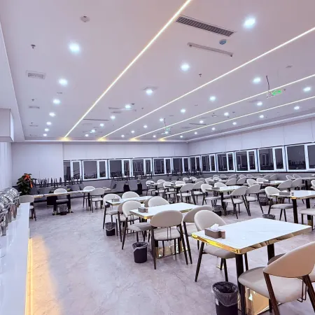 Xintianhe Grand Hotel (Yanqi Stadium)