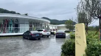 Qimen Guniujiang · Bucket Pit Wild Luxury Resort - ที่มีที่จอดรถ