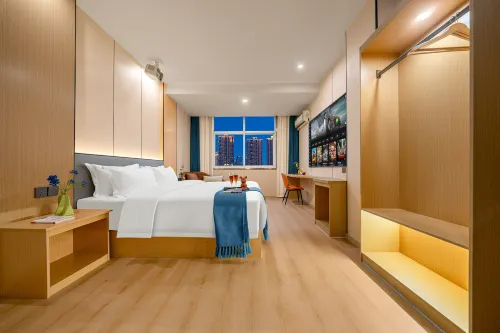 Chengyue · Luse Hotel (Chongqing Wanzhou Wanda Plaza Gaosuntang) - Pet friendly