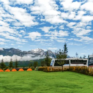 Lijiang Dongbagu Automobile Tourism Camp Hotels near Yulong Snow Mountain Ropeway