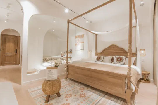 The Koi Fish Designer Homestay