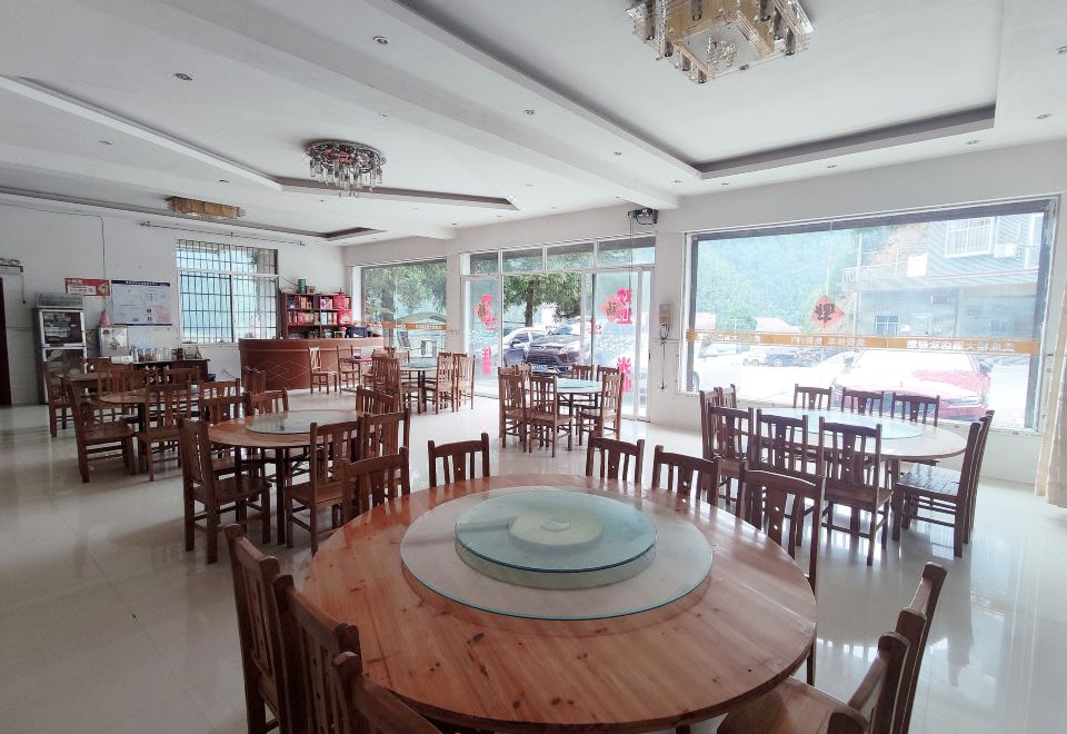 3. 솽파이 우청루 ..